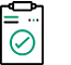Ein Icon eines Klemmbretts mit einem Dokument und einem grünen Häkchen in einem Kreis, das eine Bestätigung symbolisiert.
